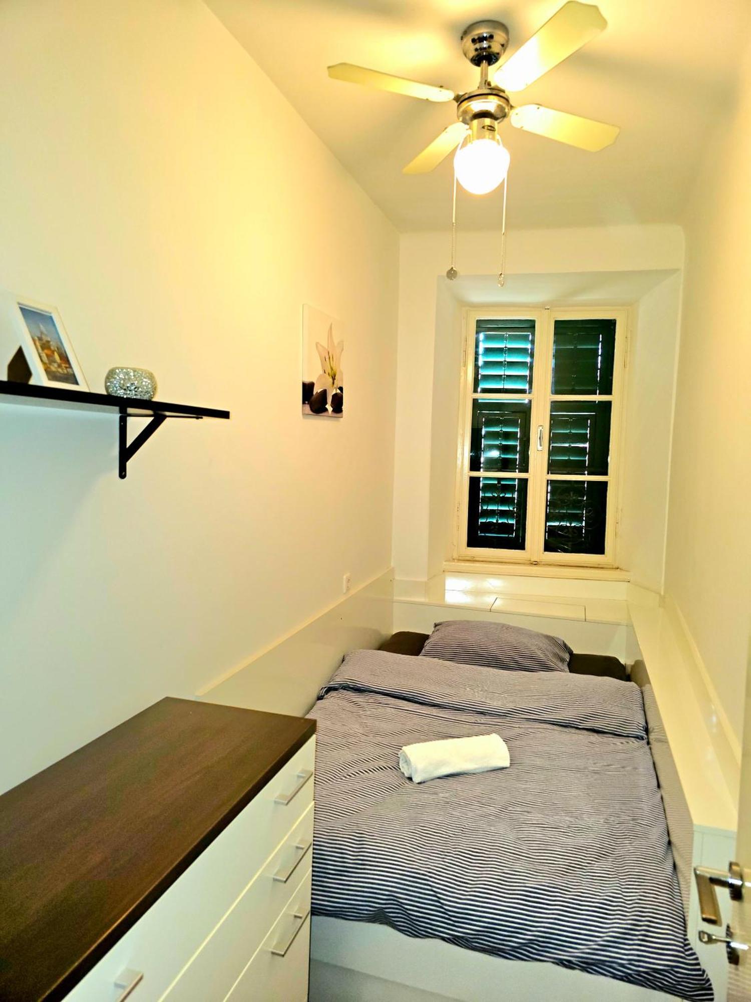 Apartman Square View Шибеник Экстерьер фото